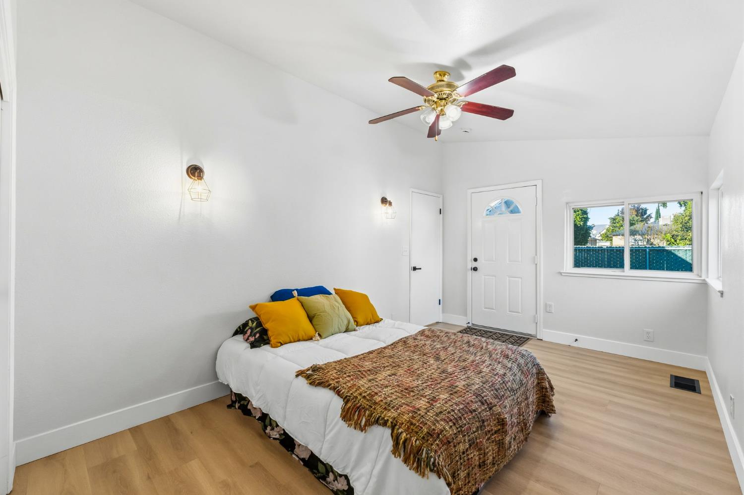 3515 E Lowe Ave, Fresno, CA 93702