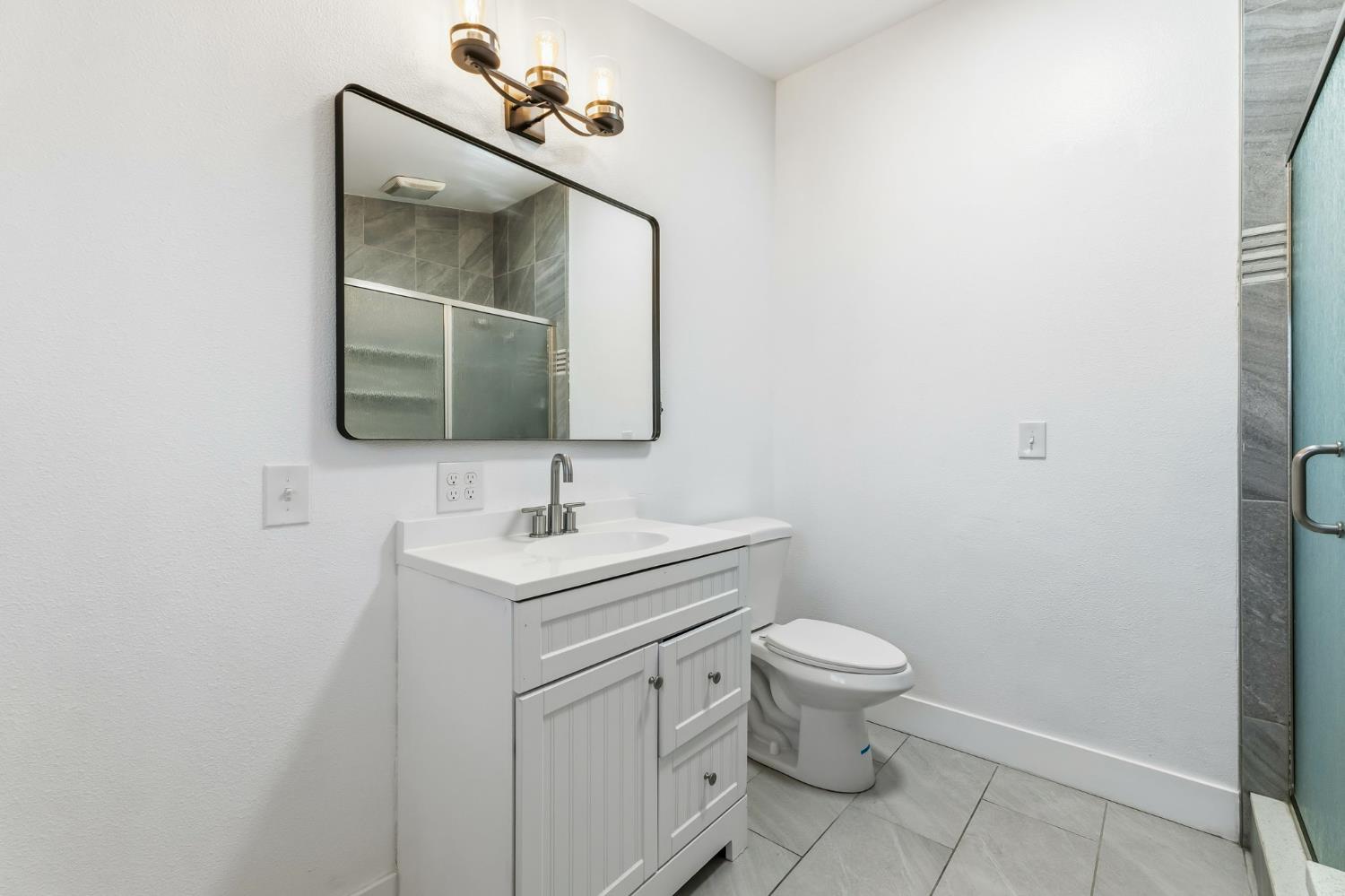 3515 E Lowe Ave, Fresno, CA 93702