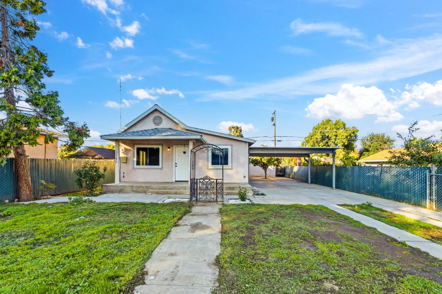 3515 E Lowe Ave, Fresno, CA 93702