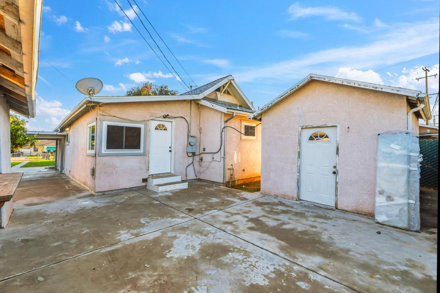 3515 E Lowe Ave, Fresno, CA 93702