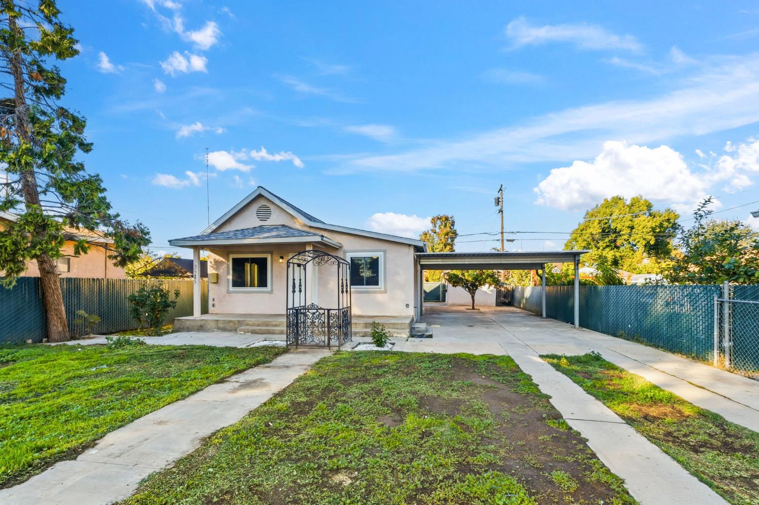 3515 E Lowe Ave, Fresno, CA 93702