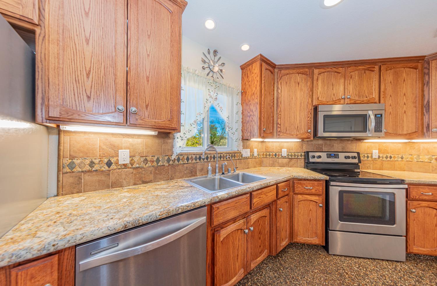 33099 Road 800, Raymond, CA 93653