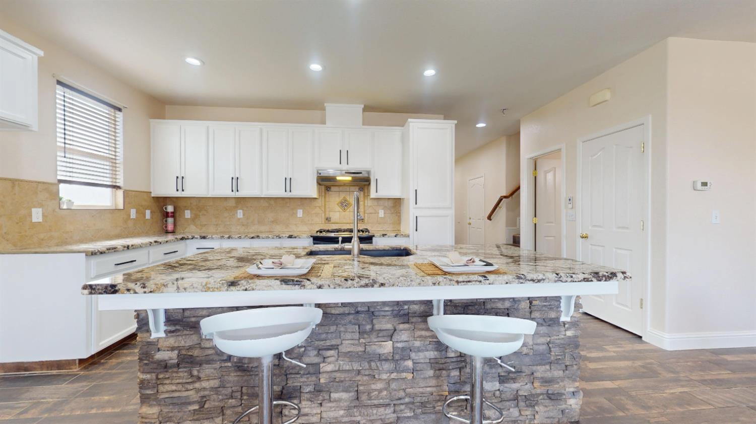 850 Romero Ave, Parlier, CA 93648