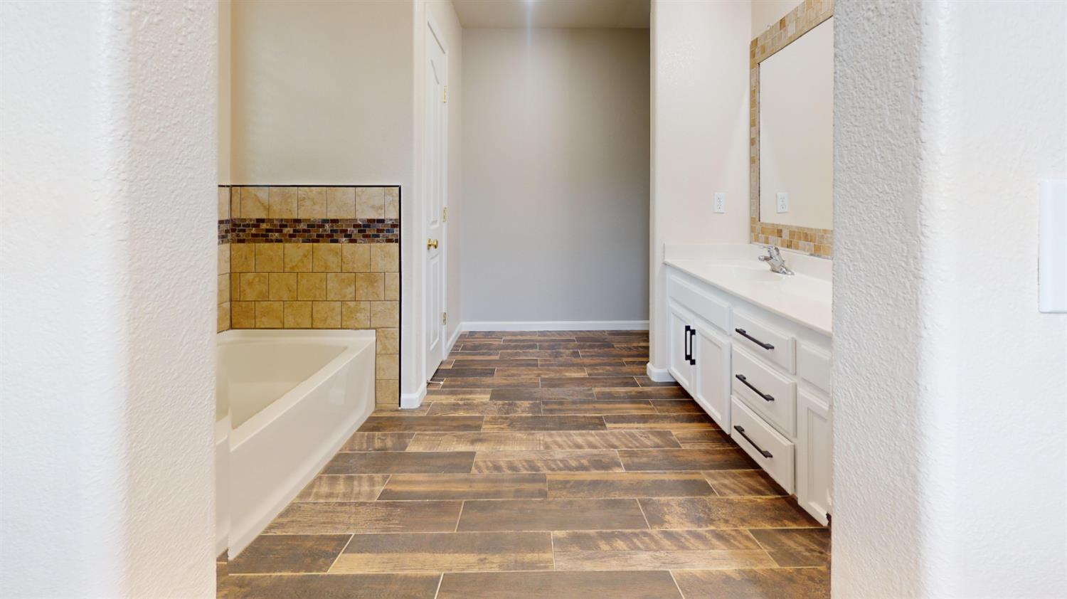 850 Romero Ave, Parlier, CA 93648