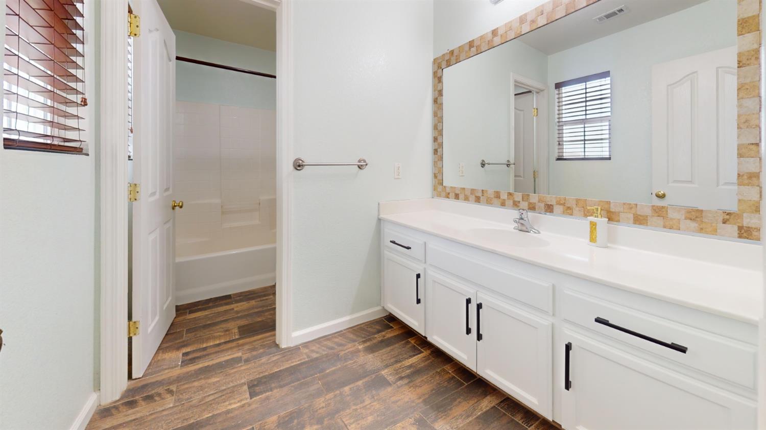 850 Romero Ave, Parlier, CA 93648