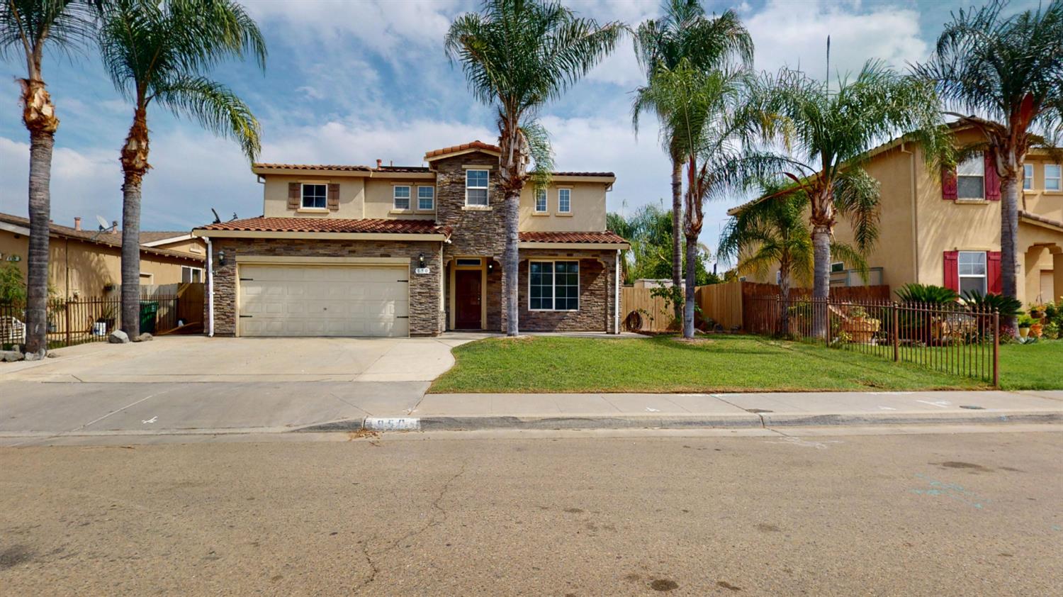 850 Romero Ave, Parlier, CA 93648