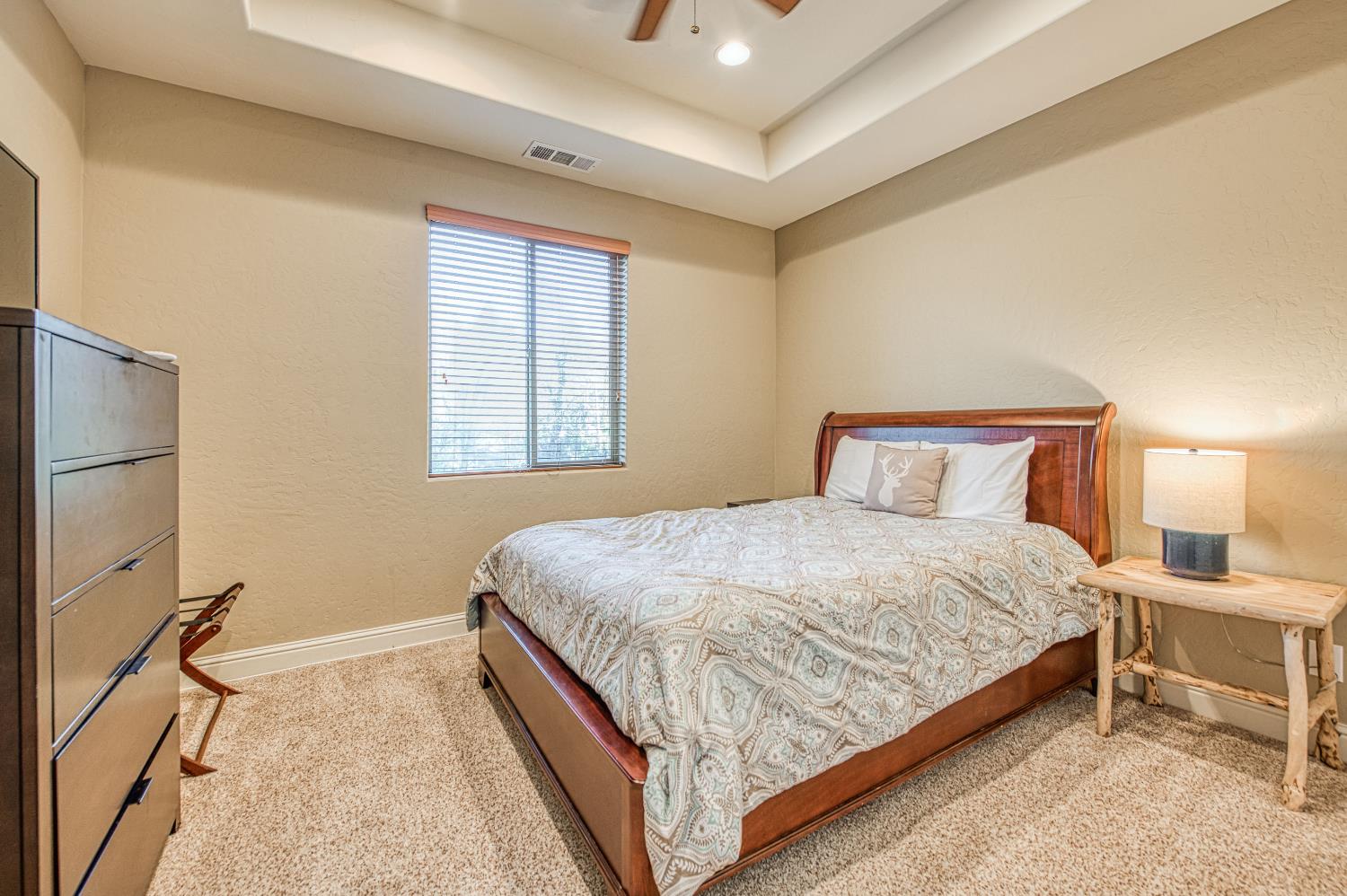 40722 Village Pass Ln, Shaver Lake, CA 93664