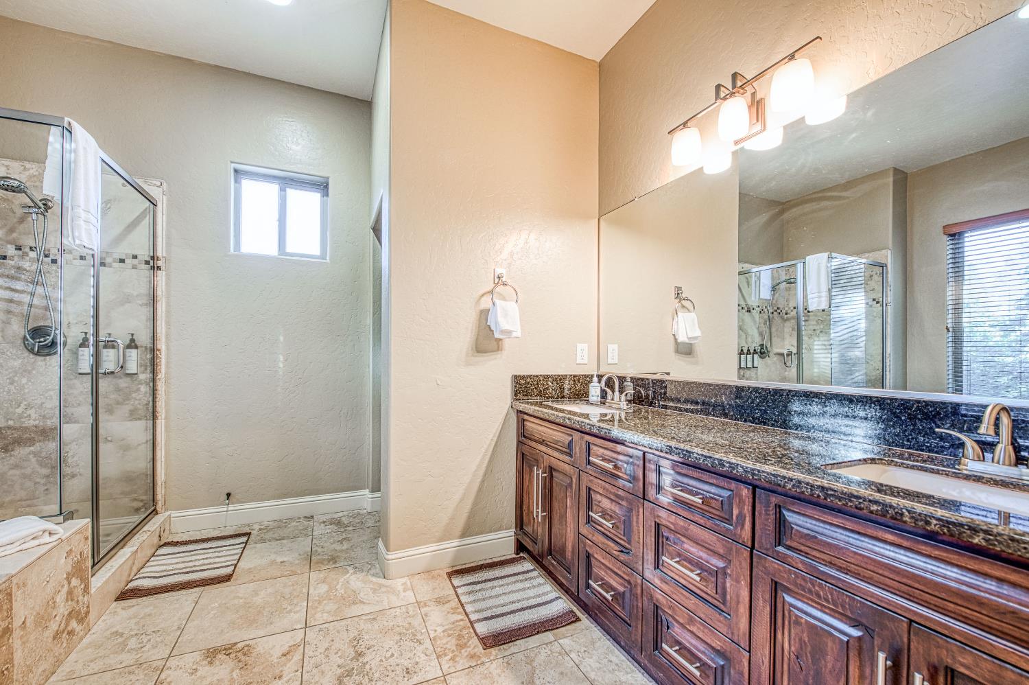 40722 Village Pass Ln, Shaver Lake, CA 93664