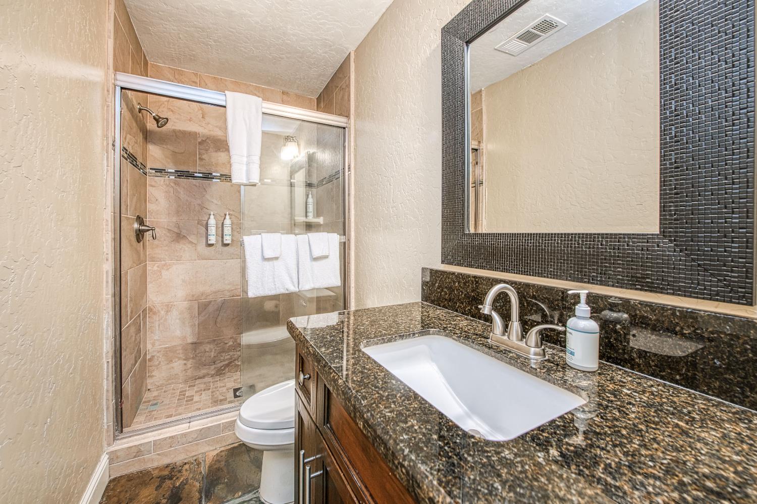 40722 Village Pass Ln, Shaver Lake, CA 93664