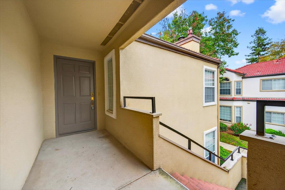 8153 N Cedar Ave #212, Fresno, CA 93720