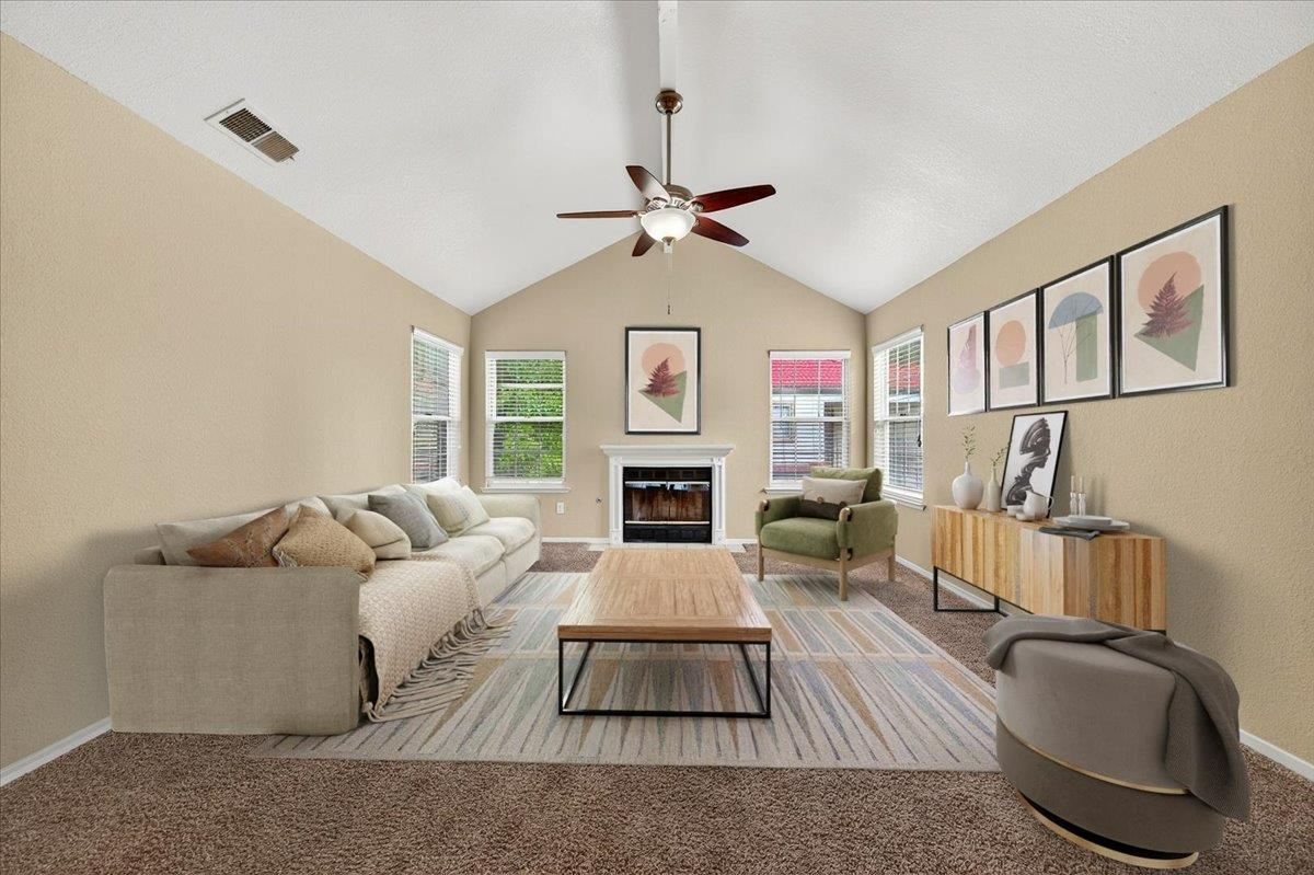 8153 N Cedar Ave #212, Fresno, CA 93720