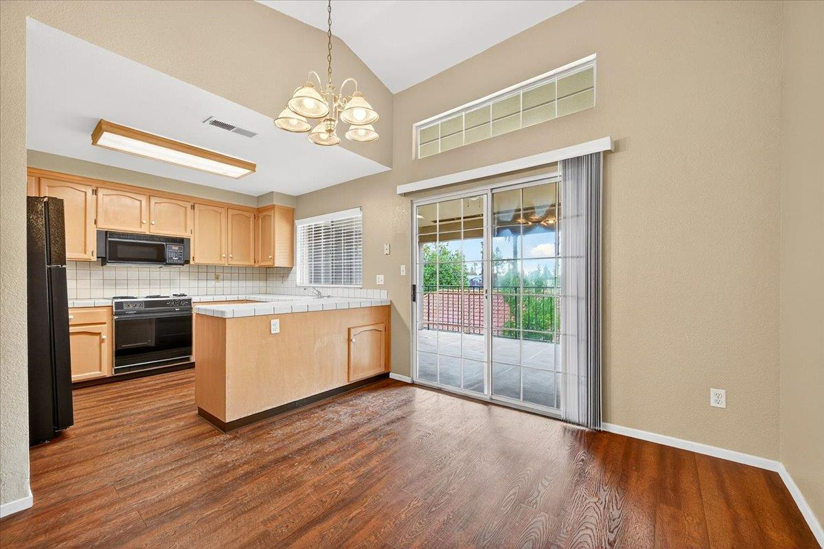 8153 N Cedar Ave #212, Fresno, CA 93720