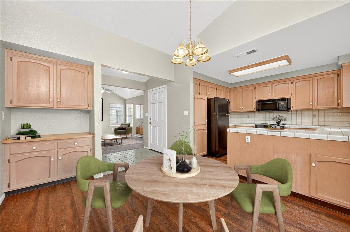 8153 N Cedar Ave #212, Fresno, CA 93720