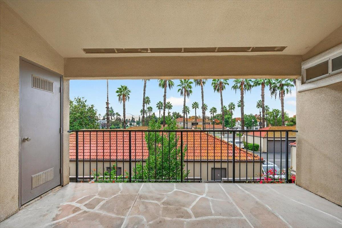 8153 N Cedar Ave #212, Fresno, CA 93720