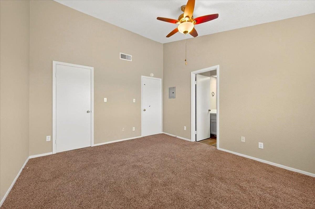 8153 N Cedar Ave #212, Fresno, CA 93720