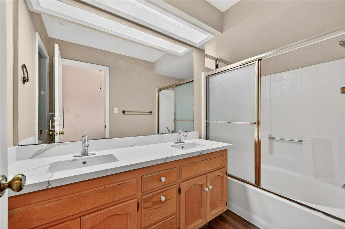 8153 N Cedar Ave #212, Fresno, CA 93720