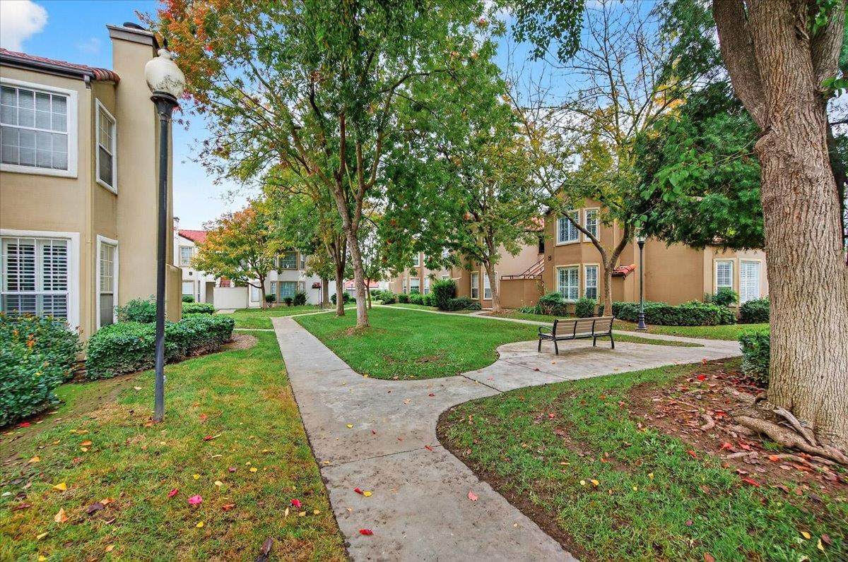 8153 N Cedar Ave #212, Fresno, CA 93720