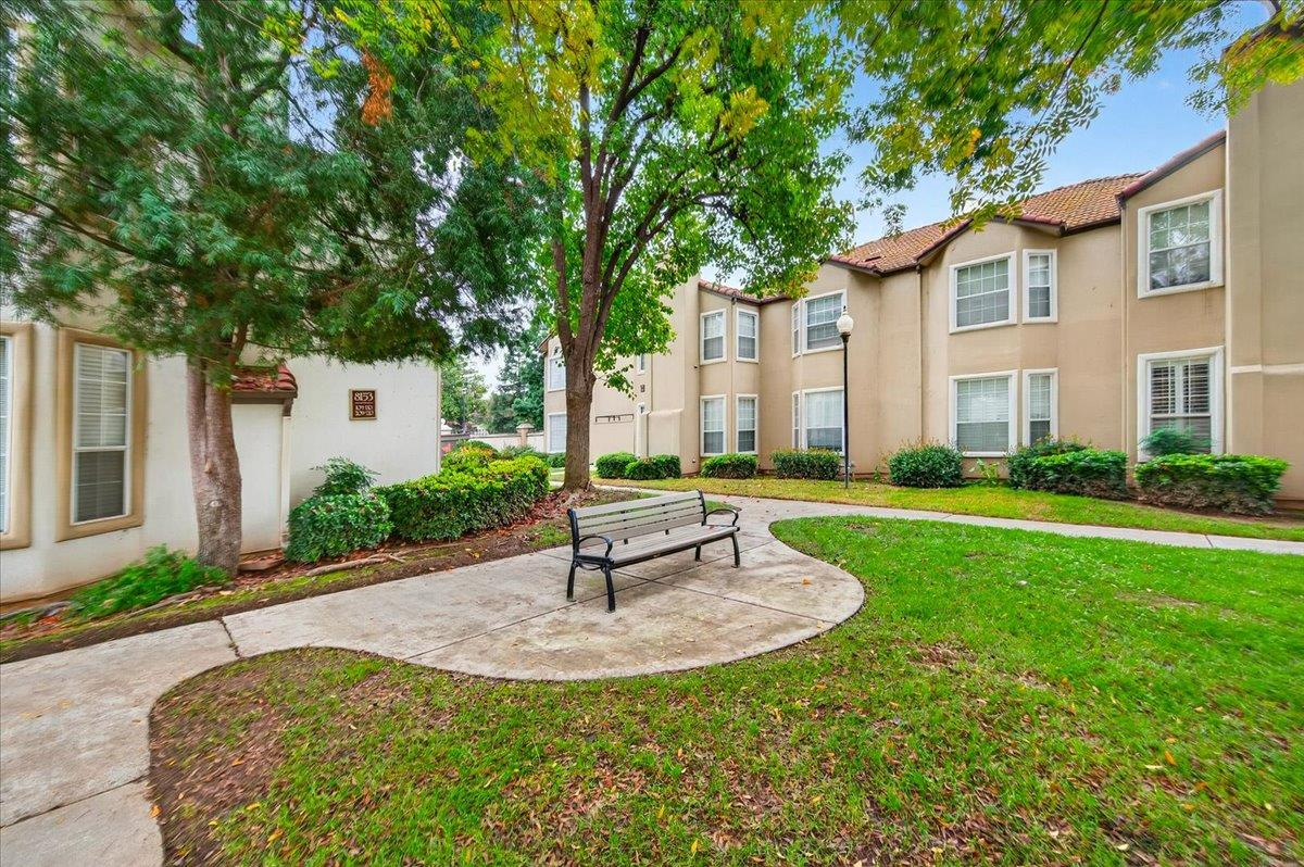 8153 N Cedar Ave #212, Fresno, CA 93720