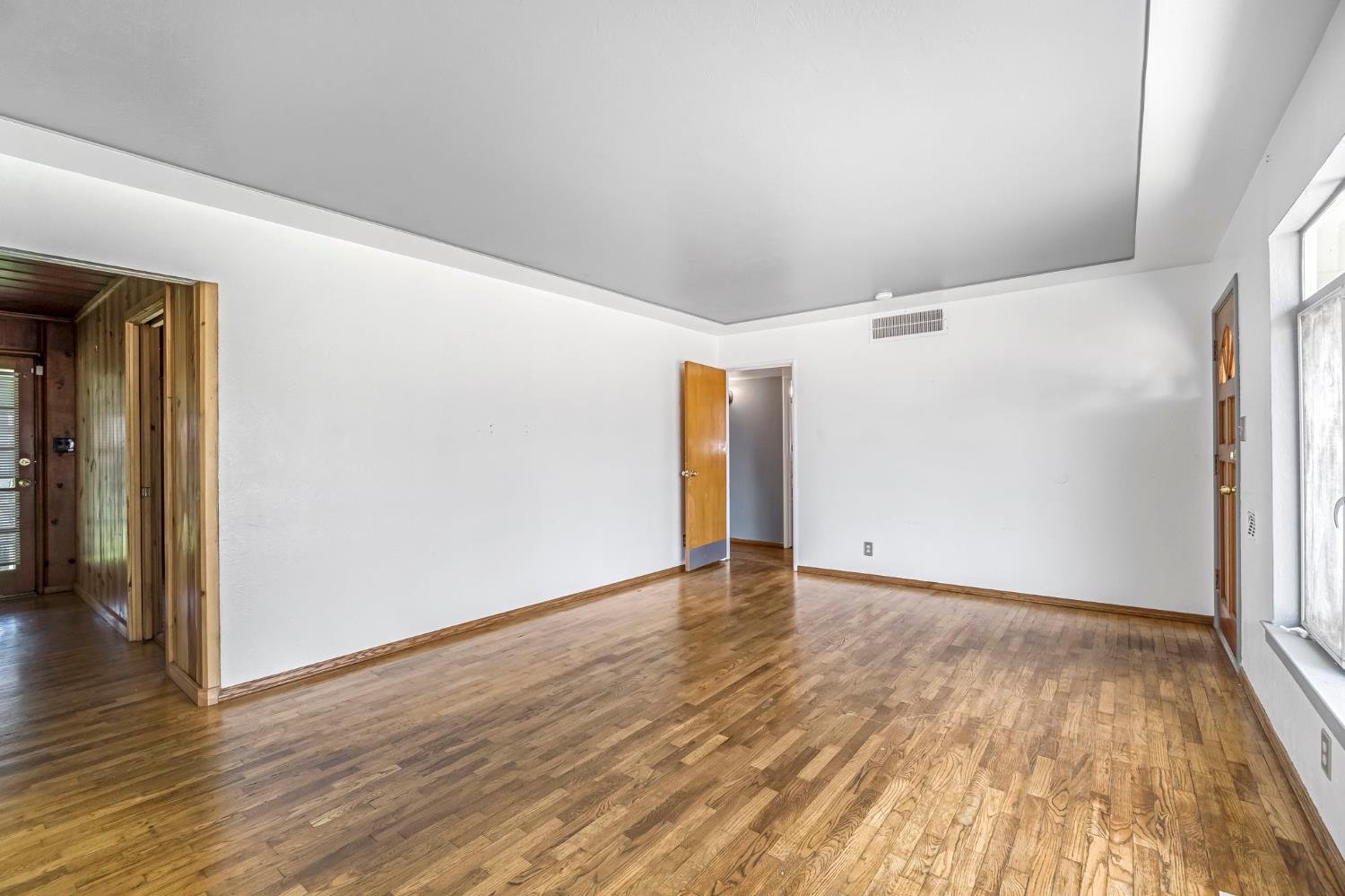 3703 N Augusta St, Fresno, CA 93726