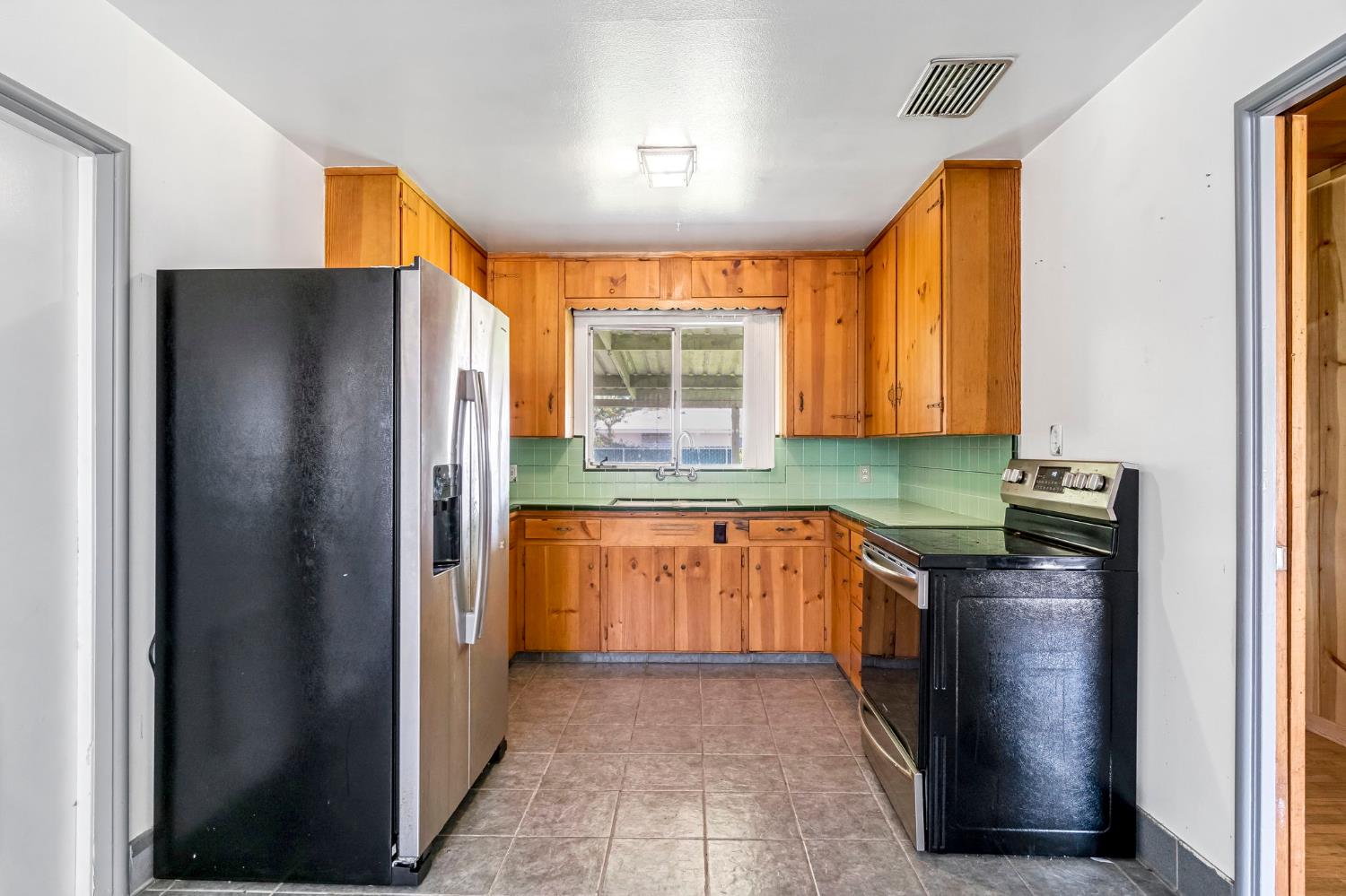 3703 N Augusta St, Fresno, CA 93726