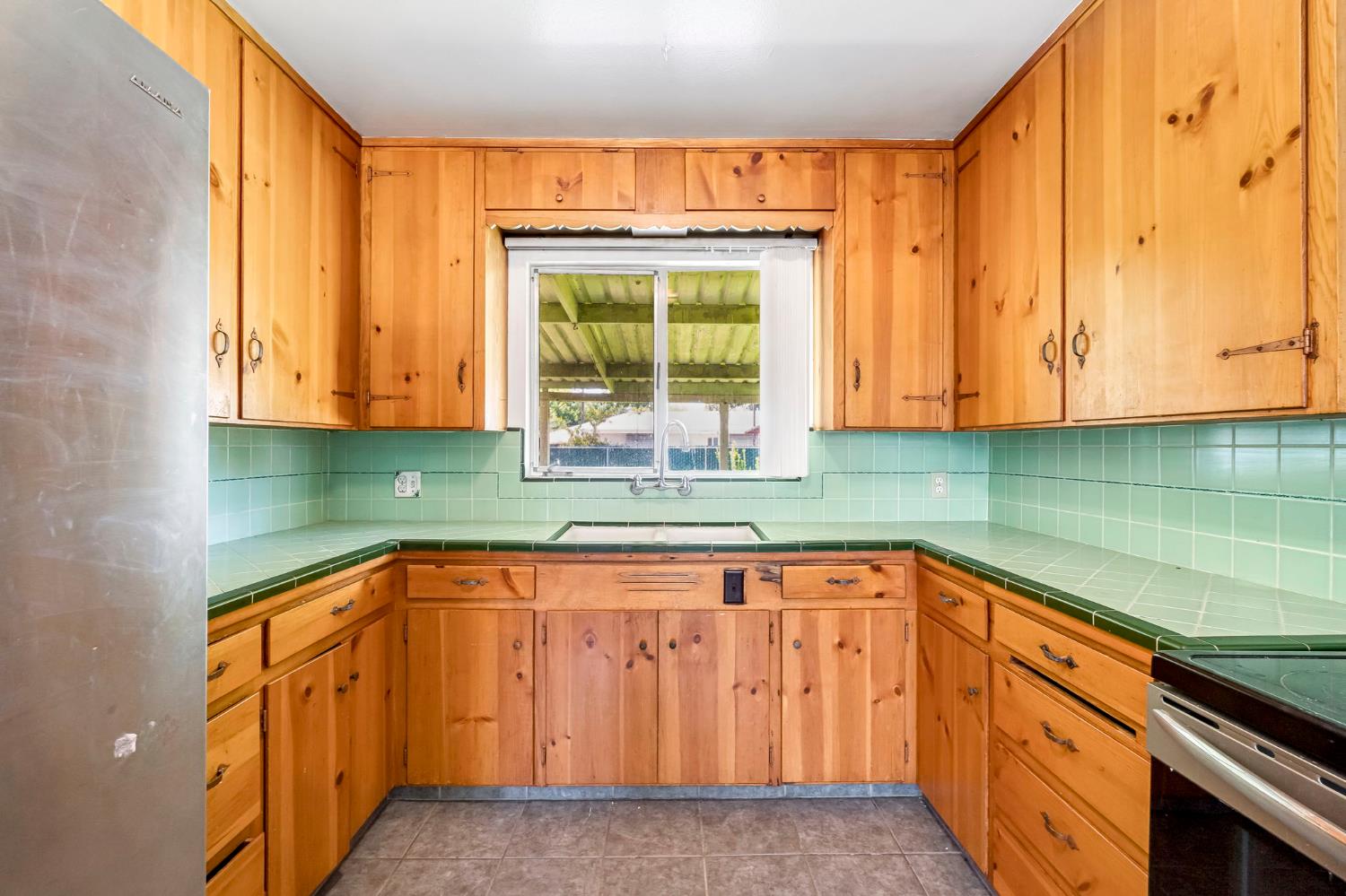 3703 N Augusta St, Fresno, CA 93726