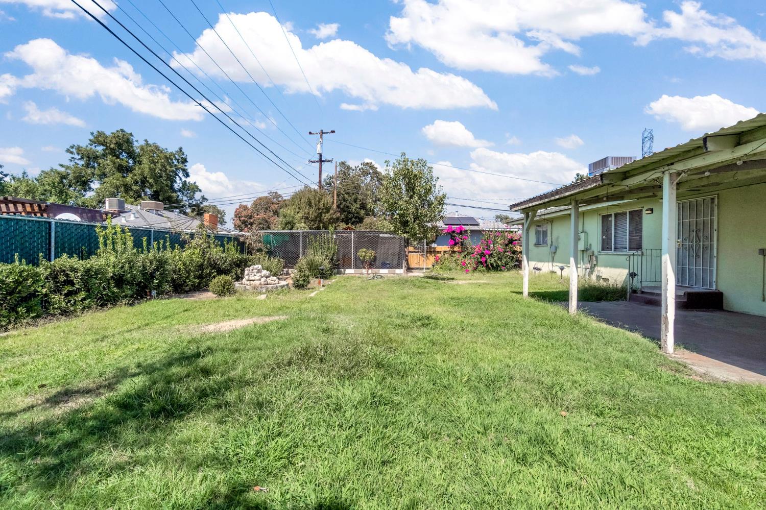 3703 N Augusta St, Fresno, CA 93726