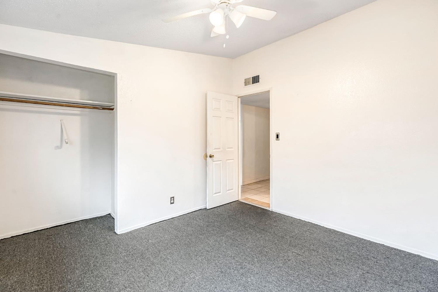 1240 N Bailey Ave, Fresno, CA 93727