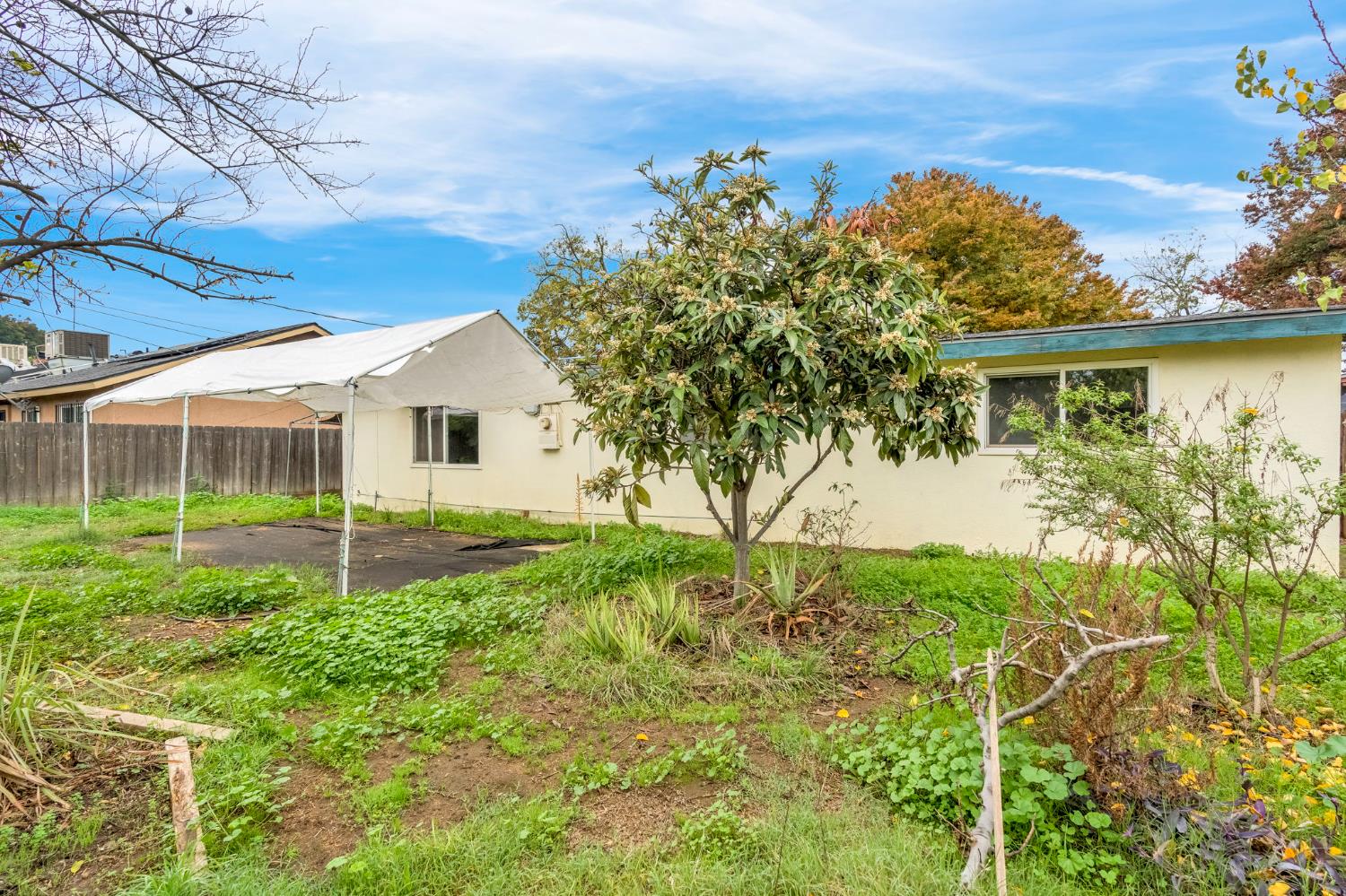 1240 N Bailey Ave, Fresno, CA 93727