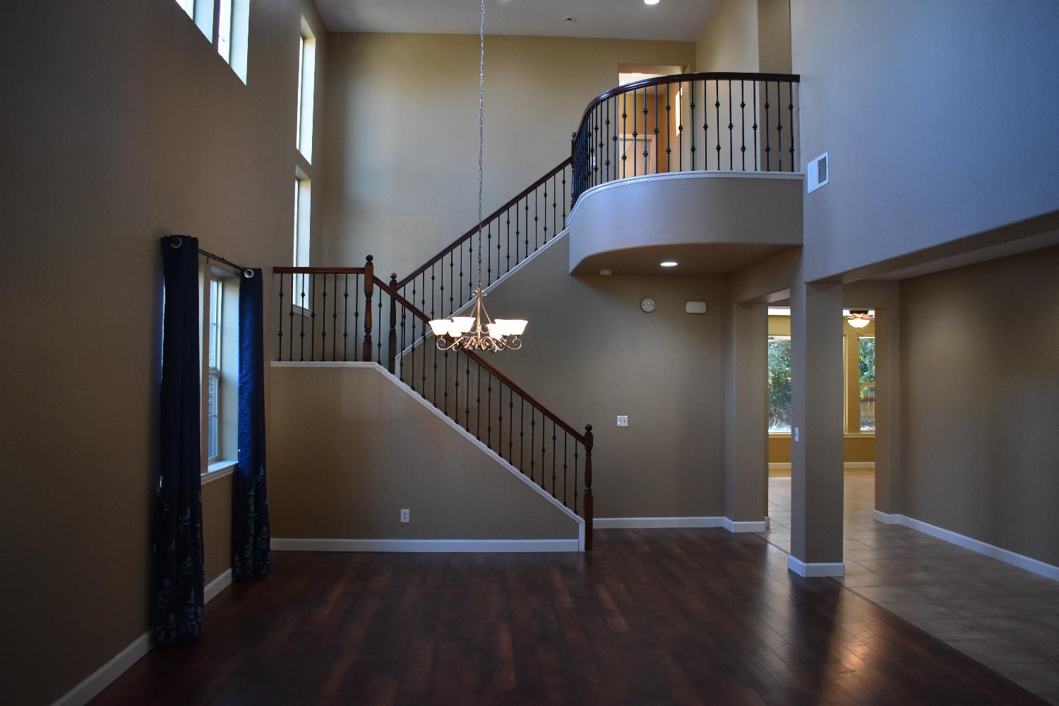 3154 Mitchell Ave, Clovis, CA 93619