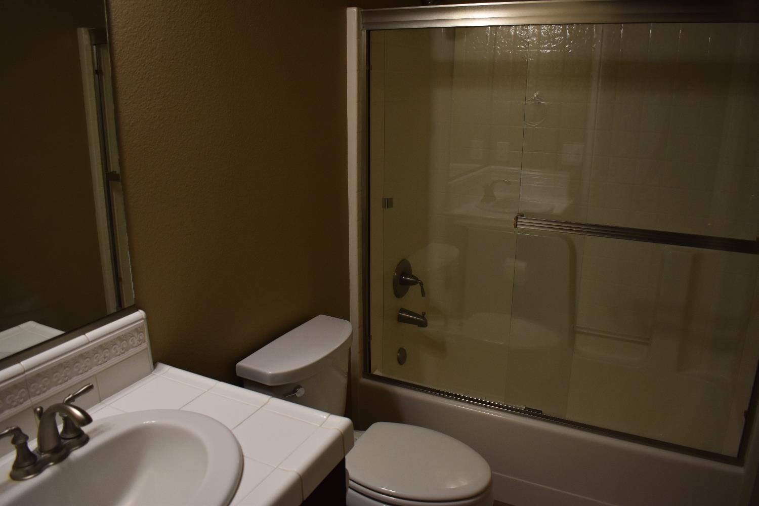 3154 Mitchell Ave, Clovis, CA 93619