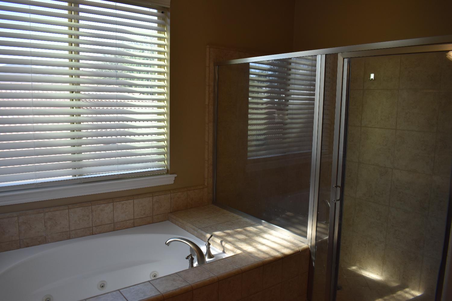 3154 Mitchell Ave, Clovis, CA 93619