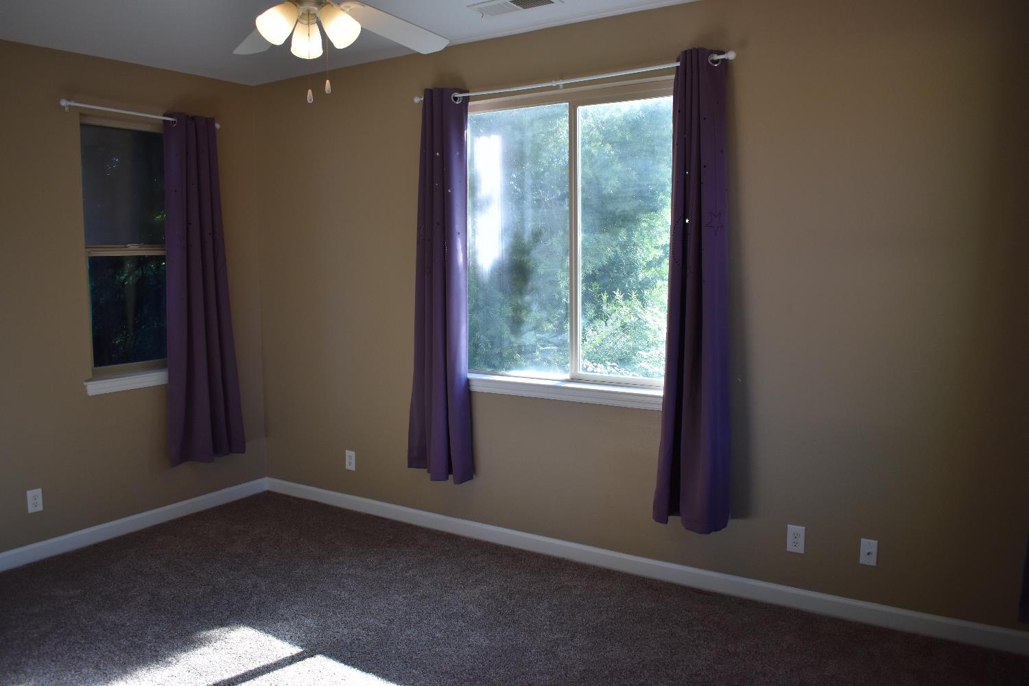 3154 Mitchell Ave, Clovis, CA 93619