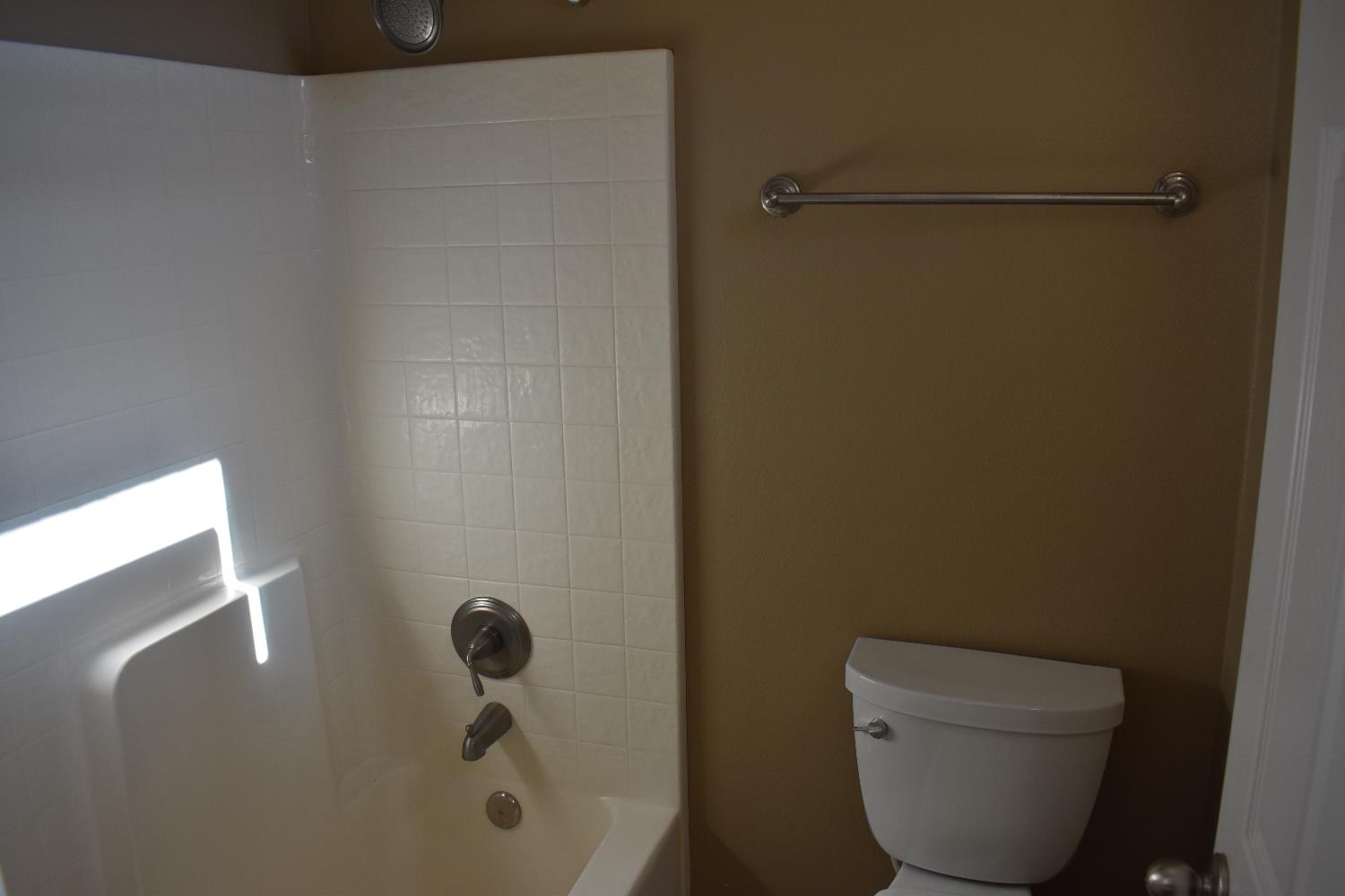 3154 Mitchell Ave, Clovis, CA 93619