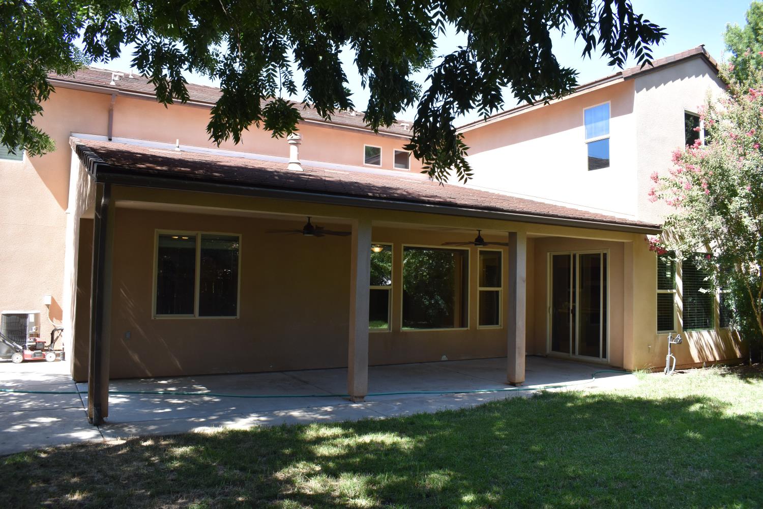 3154 Mitchell Ave, Clovis, CA 93619