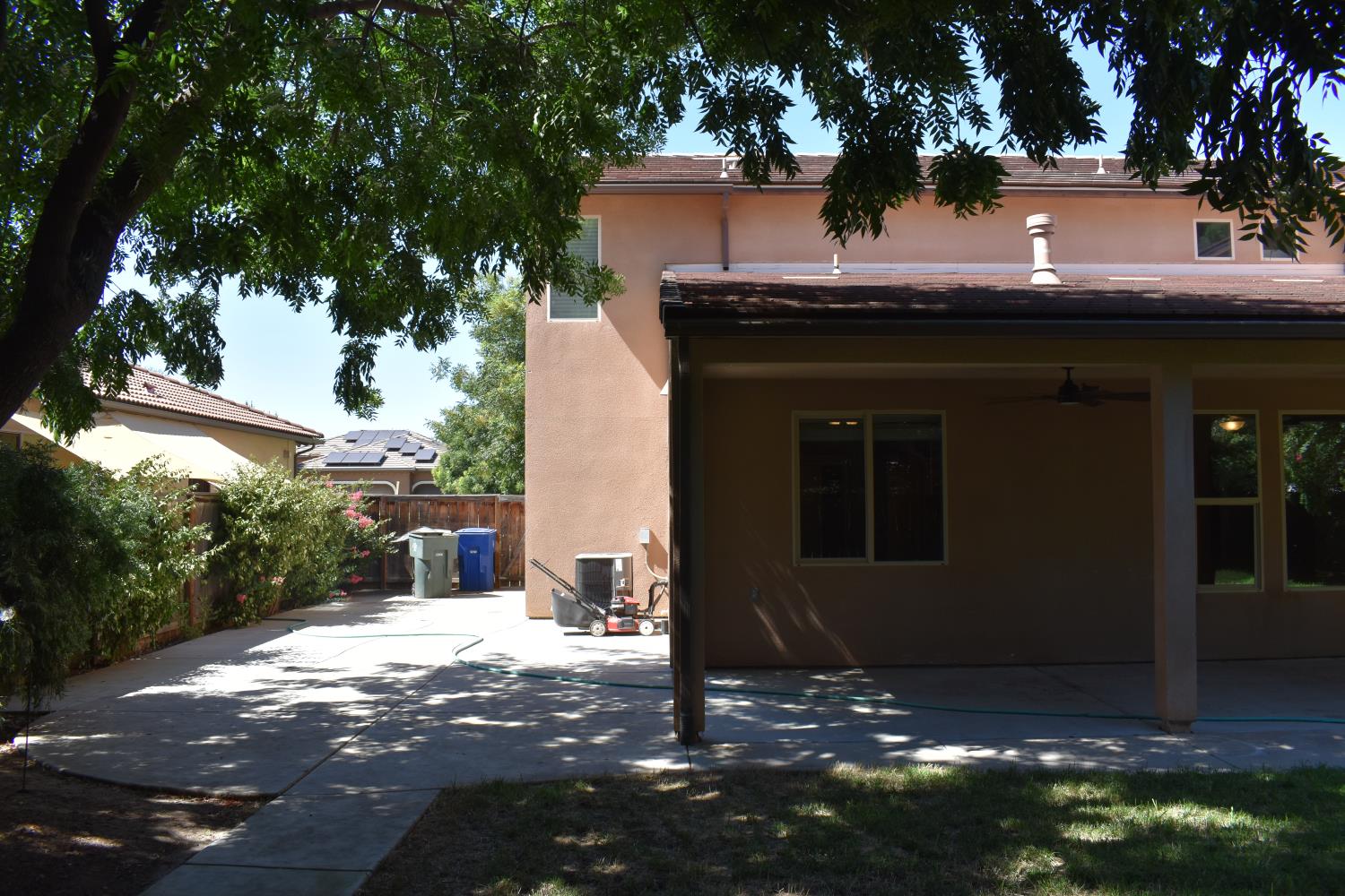 3154 Mitchell Ave, Clovis, CA 93619