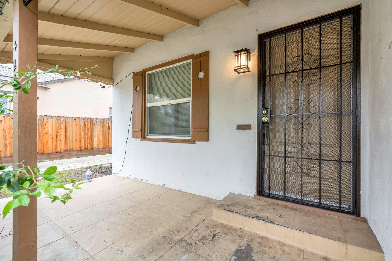 424 E Cambridge, Fresno, CA 93704