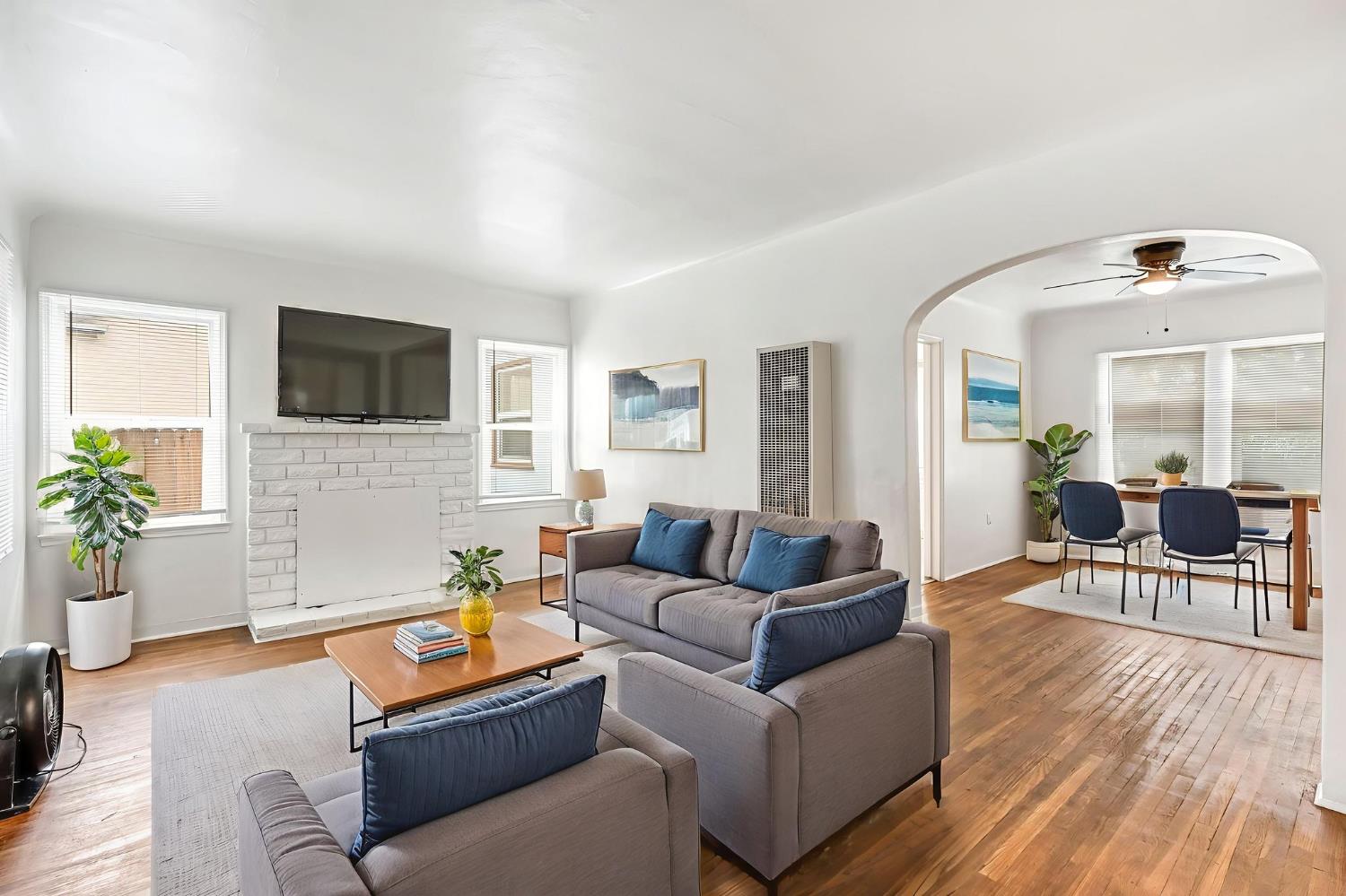 424 E Cambridge, Fresno, CA 93704