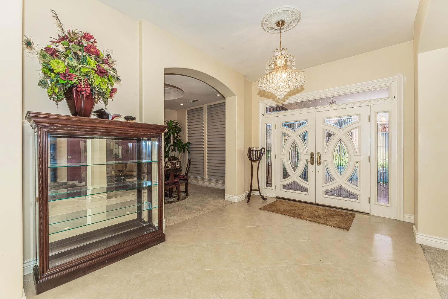 2135 SE Cottonwood Cir, Visalia, CA 93277