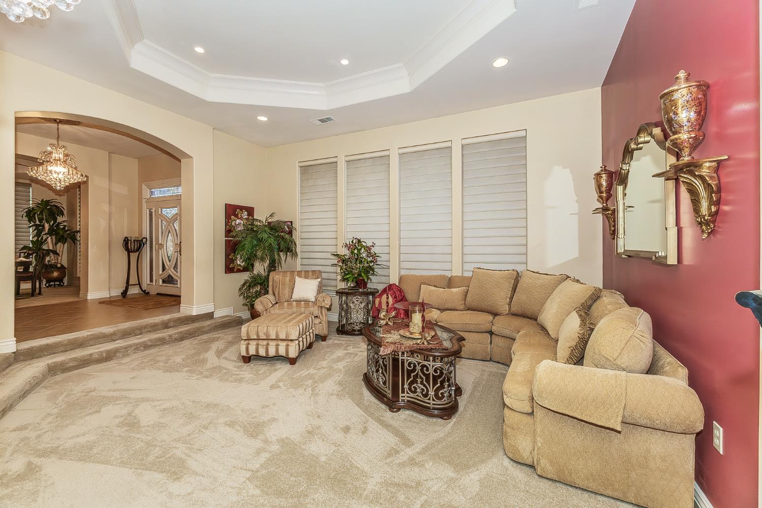 2135 SE Cottonwood Cir, Visalia, CA 93277