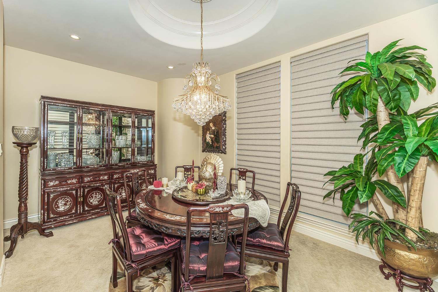 2135 SE Cottonwood Cir, Visalia, CA 93277