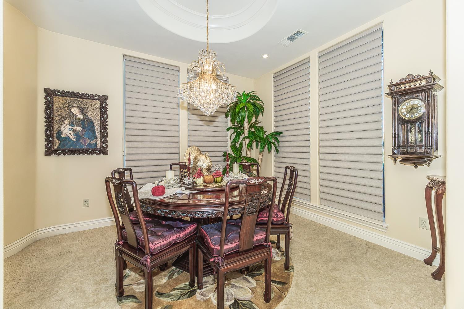 2135 SE Cottonwood Cir, Visalia, CA 93277