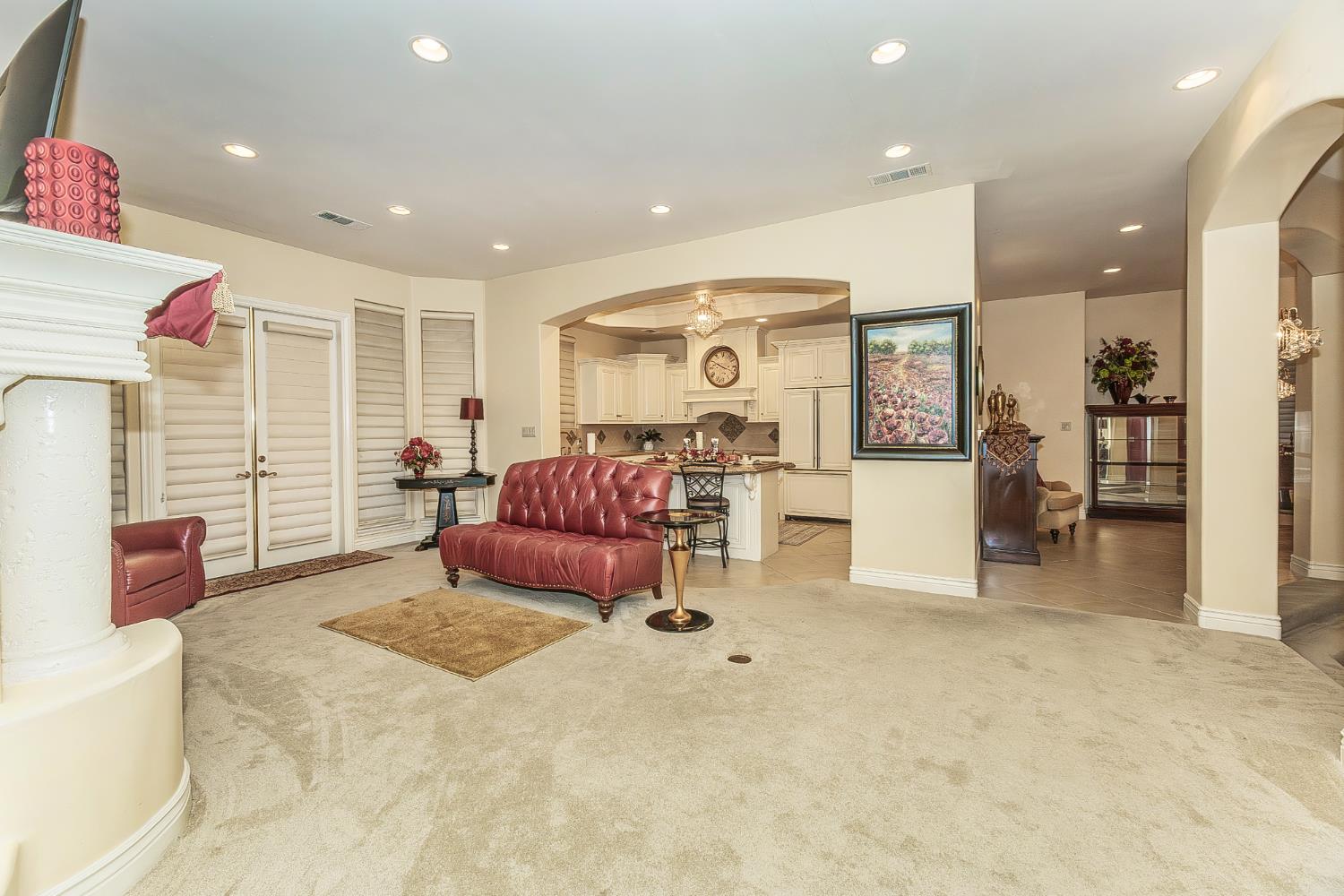 2135 SE Cottonwood Cir, Visalia, CA 93277