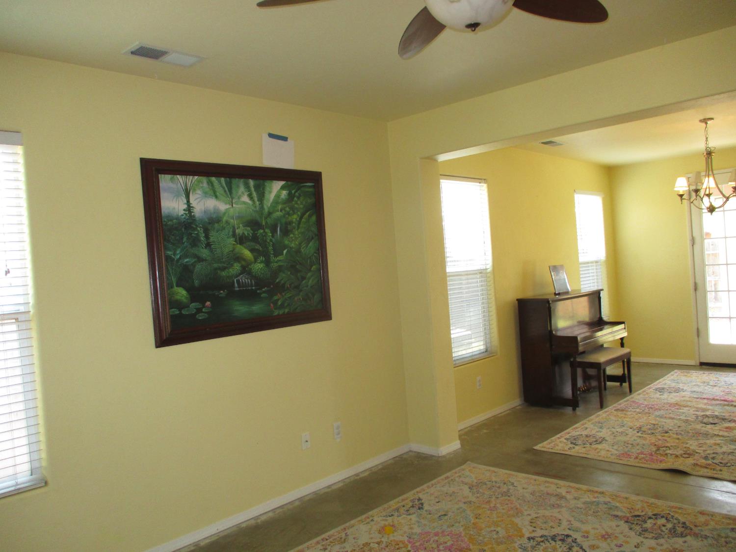 5588 E Pitt Ave, Fresno, CA 93727