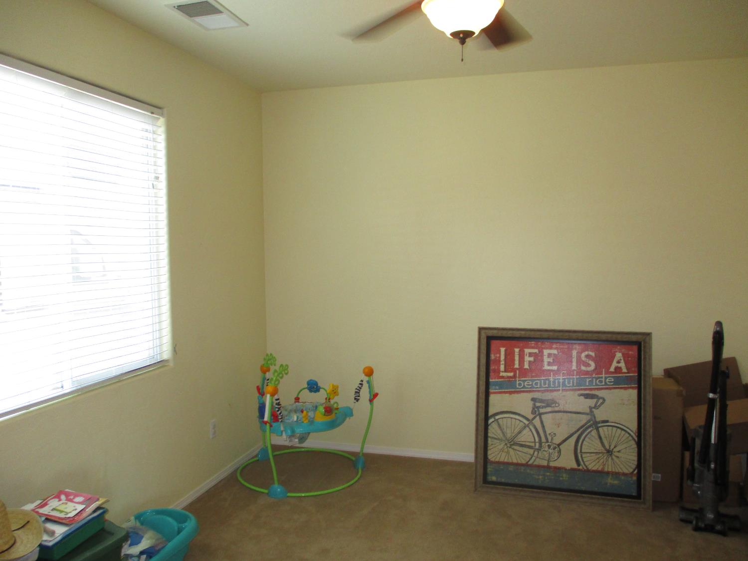 5588 E Pitt Ave, Fresno, CA 93727