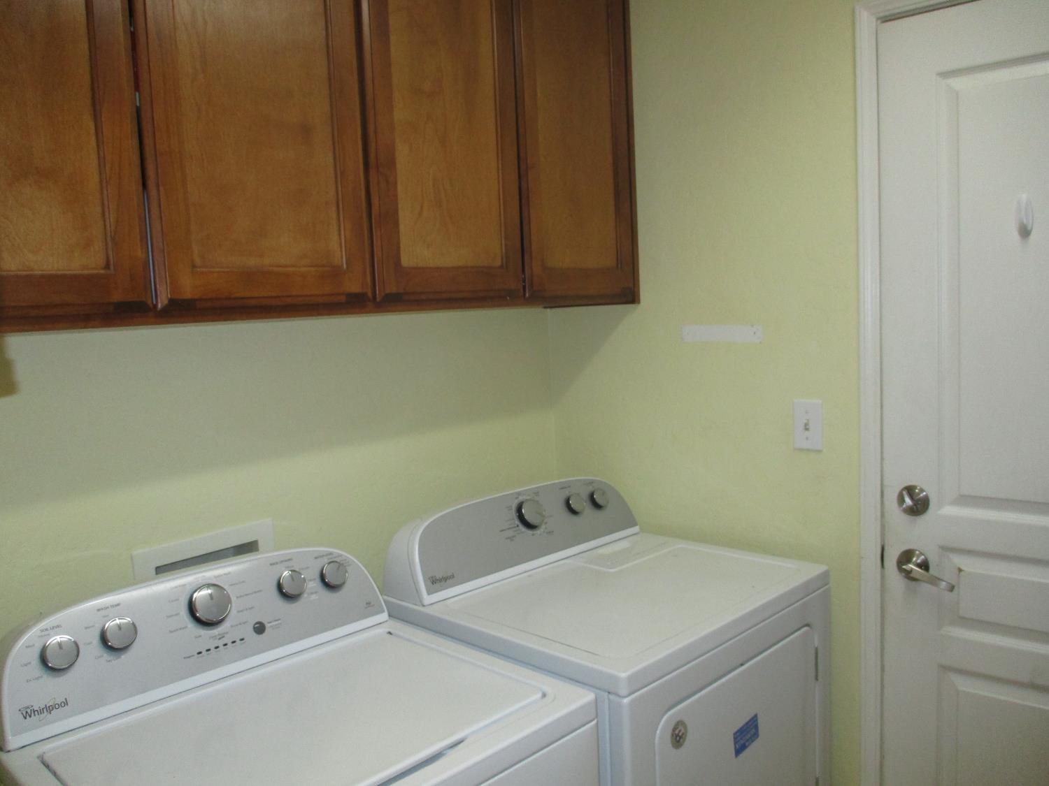 5588 E Pitt Ave, Fresno, CA 93727