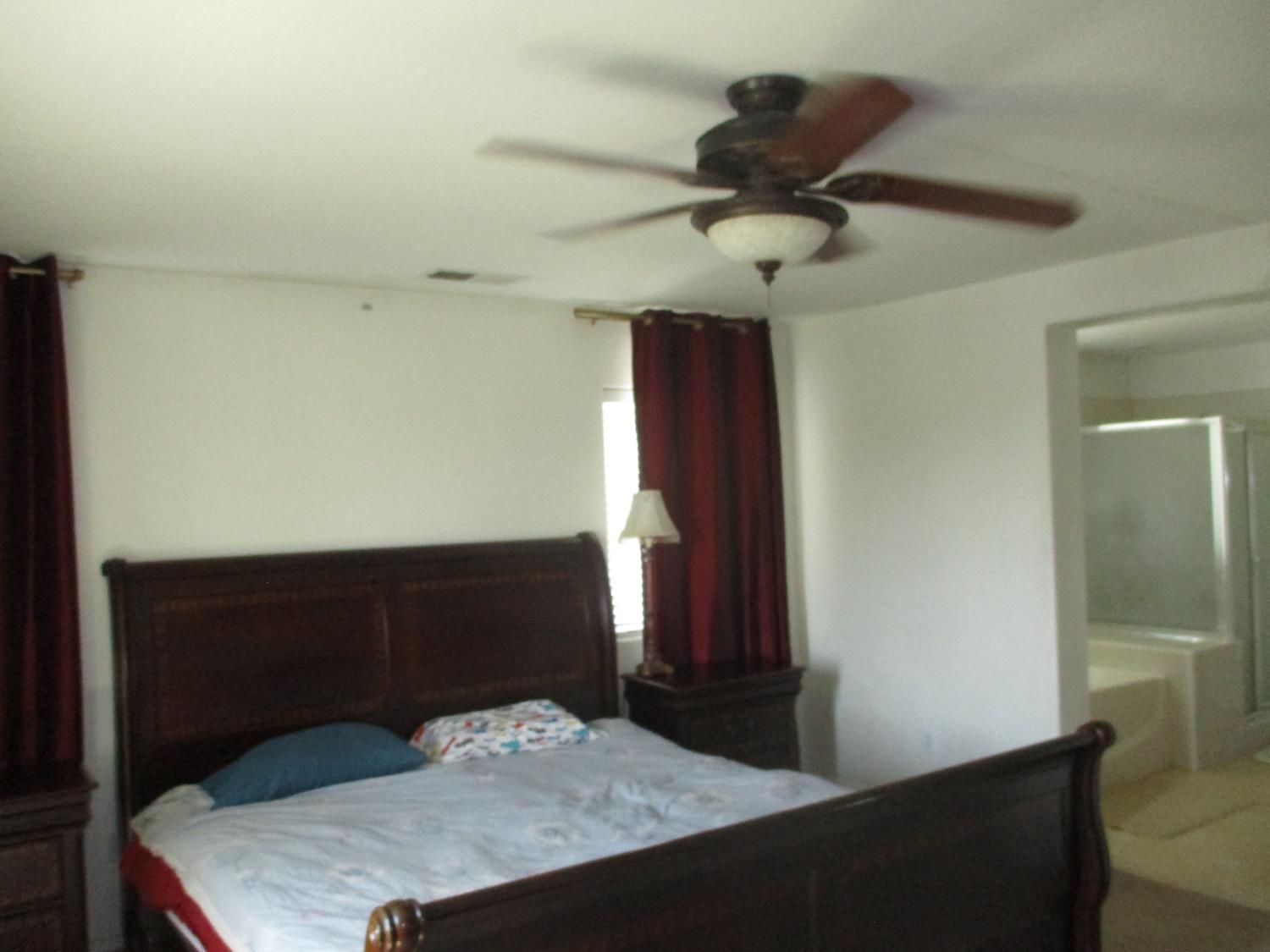 5588 E Pitt Ave, Fresno, CA 93727