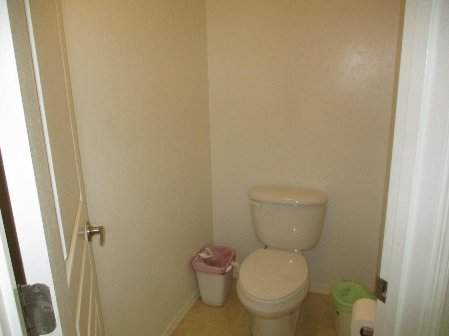 5588 E Pitt Ave, Fresno, CA 93727