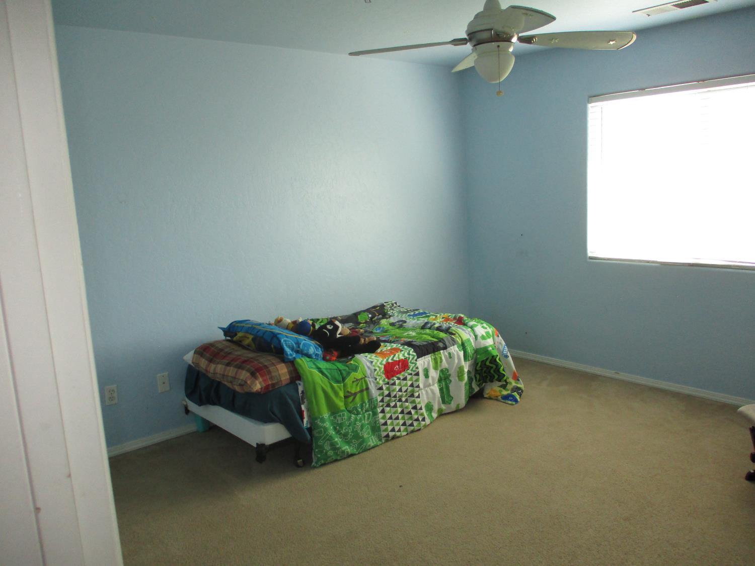 5588 E Pitt Ave, Fresno, CA 93727