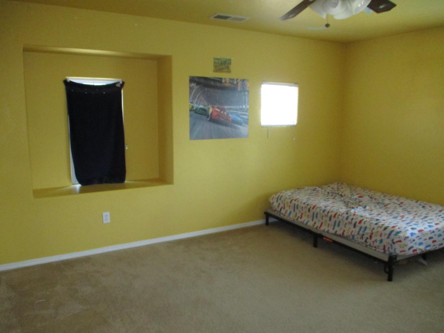 5588 E Pitt Ave, Fresno, CA 93727