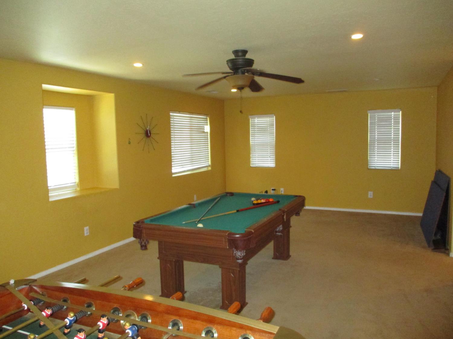 5588 E Pitt Ave, Fresno, CA 93727